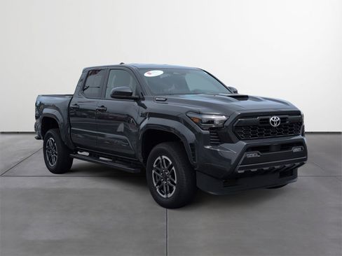Certified 2024 Toyota Tacoma TRD Sport AWD/4WD image 7