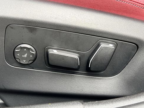 Used 2025 BMW 530i xDrive w/ M Sport Package image 24