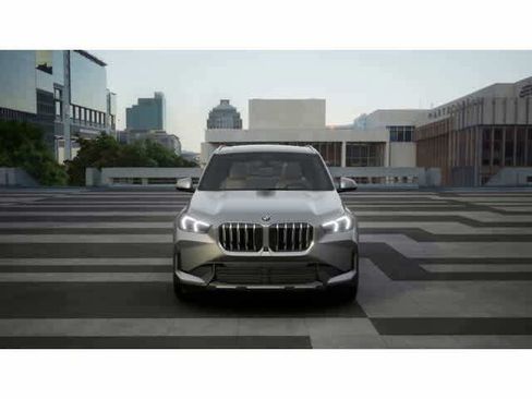 Used 2026 BMW X1 xDrive28i w/ Convenience Package AWD/4WD image 3