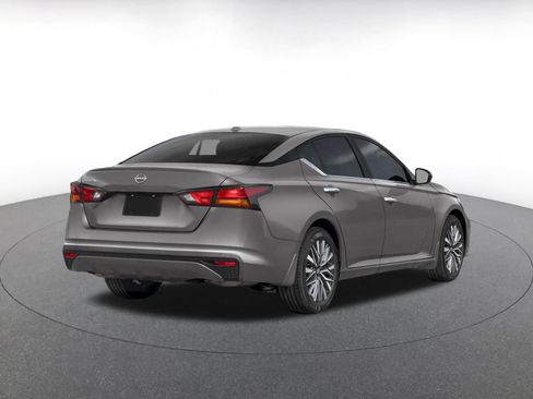 Used 2025 Nissan Altima 2.5 SV FWD image 2