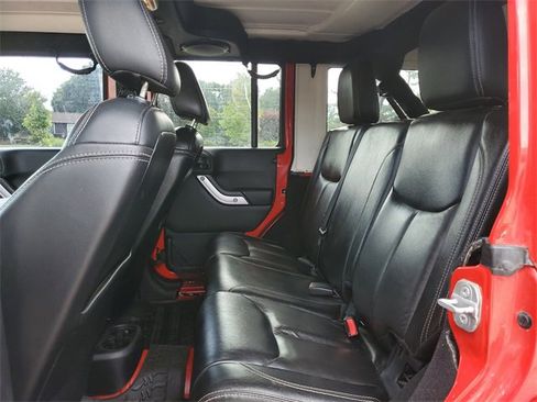 Used 2014 Jeep Wrangler Unlimited Sahara w/ Dual Top Group image 25