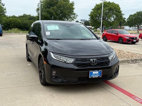 Used 2025 Honda Odyssey Sport-L image 11