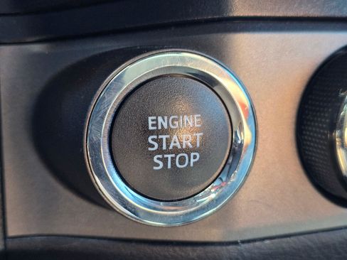 Used 2021 Toyota Tacoma TRD Off-Road AWD/4WD image 28