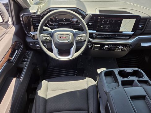 New 2025 GMC Sierra 1500 Elevation image 8