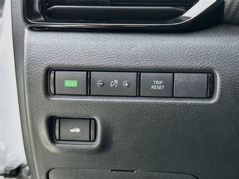 Used 2022 Nissan Sentra SV w/ All-Weather Package FWD image 12