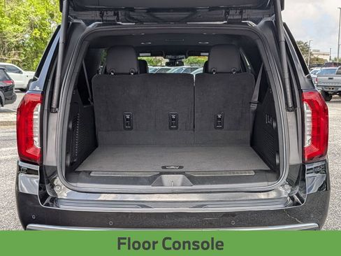 Used 2024 GMC Yukon XL Denali RWD image 28