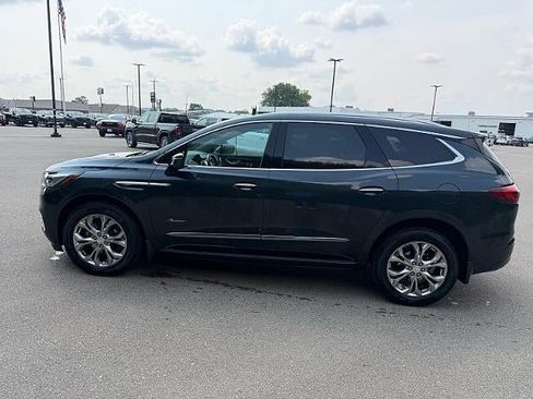 Used 2021 Buick Enclave Avenir w/ Avenir Technology Package AWD/4WD image 2