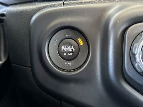 Used 2022 Jeep Wrangler Unlimited Sahara AWD/4WD image 22