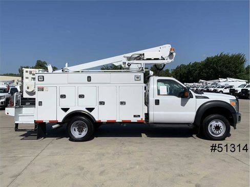 Used 2016 Ford F550 2WD Regular Cab Super Duty image 7