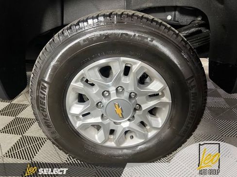 Used 2025 Chevrolet Silverado 3500 LT w/ Safety Package AWD/4WD image 28