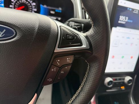 Used 2023 Ford Edge ST image 16