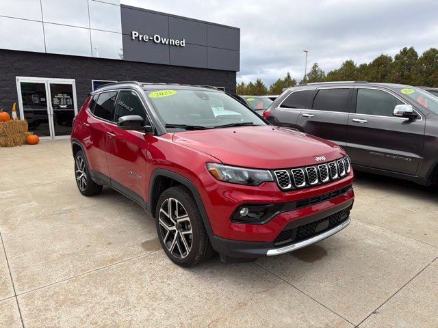 Certified 2025 Jeep Compass Limited AWD/4WD image 1