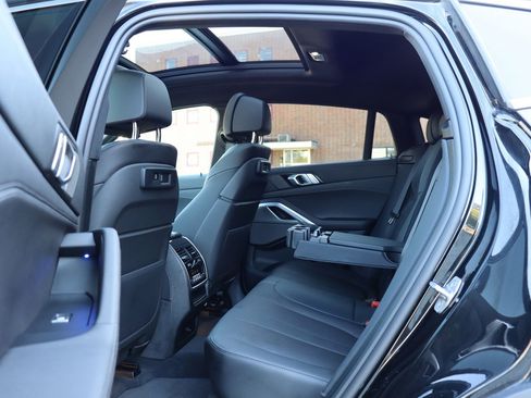 Used 2021 BMW X6 xDrive40i w/ Premium Package image 13