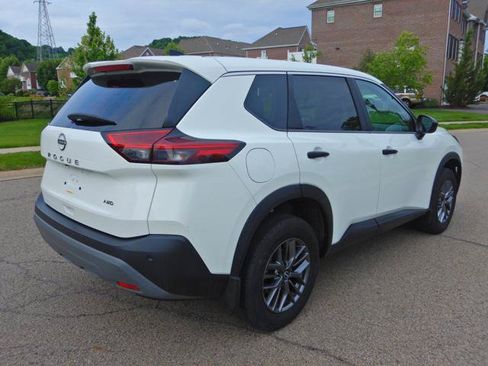 Used 2023 Nissan Rogue S AWD/4WD image 4