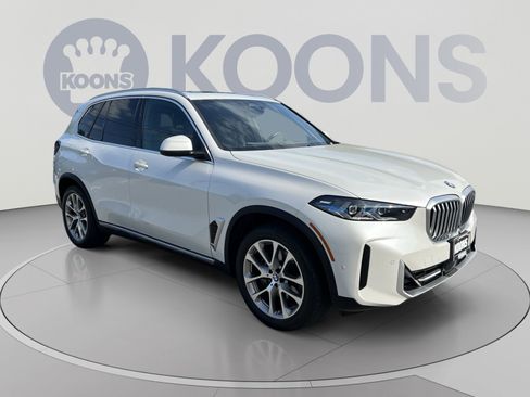 Used 2024 BMW X5 xDrive40i w/ Premium Package AWD/4WD image 10