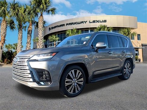 Used 2024 Lexus LX 600 4WD w/ Luxury Package image 7