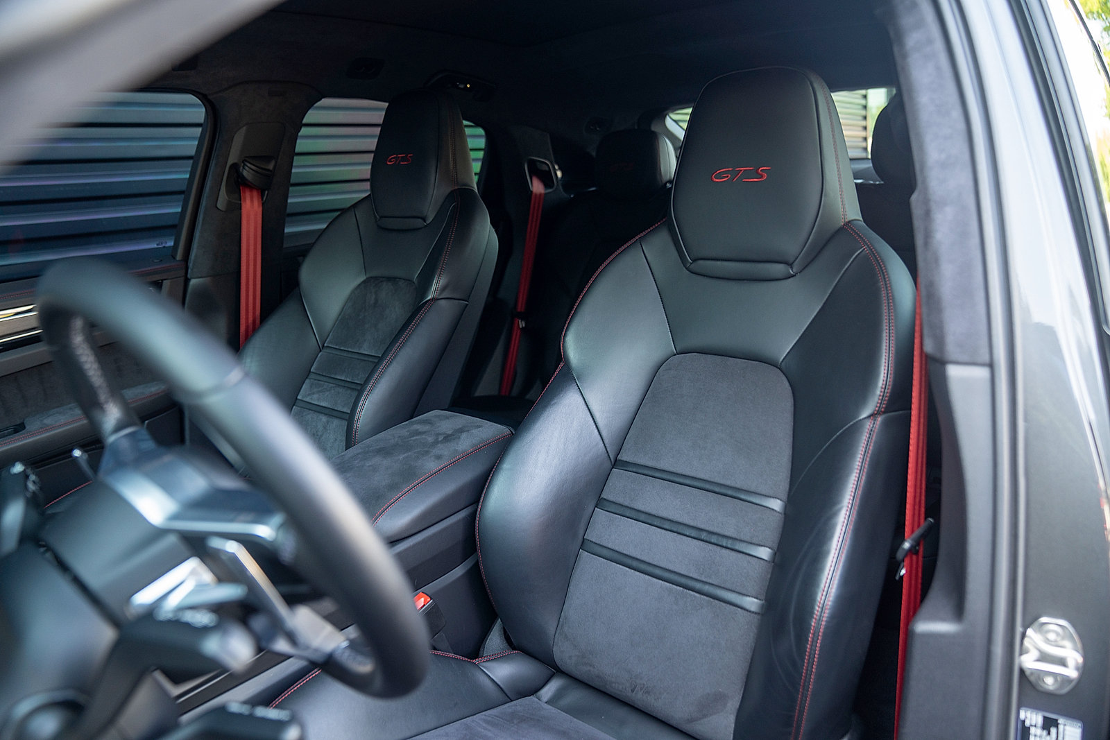 Certified 2023 Porsche Cayenne GTS AWD/4WD image 5