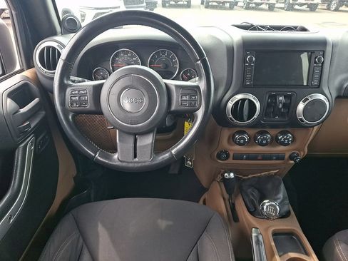 Used 2013 Jeep Wrangler Unlimited Sahara w/ Connectivity Group AWD/4WD image 11
