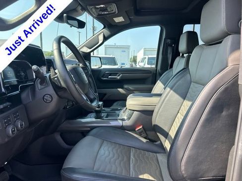 Used 2024 Chevrolet Silverado 1500 ZR2 w/ Technology Package AWD/4WD image 6
