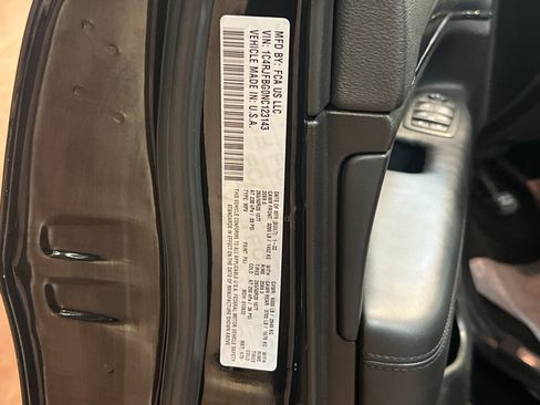 Certified 2022 Jeep Grand Cherokee Limited w/ Tech Group image 28