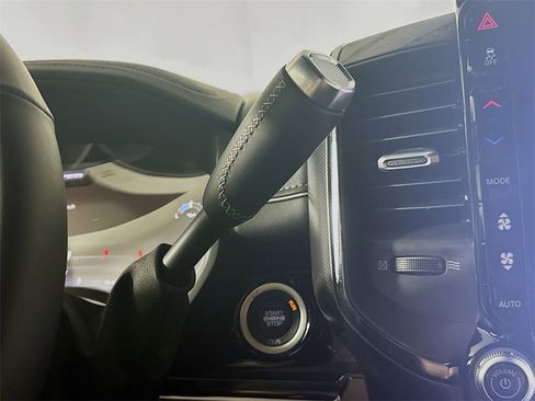 New 2025 RAM 3500 Limited w/ Towing Technology Group image 12