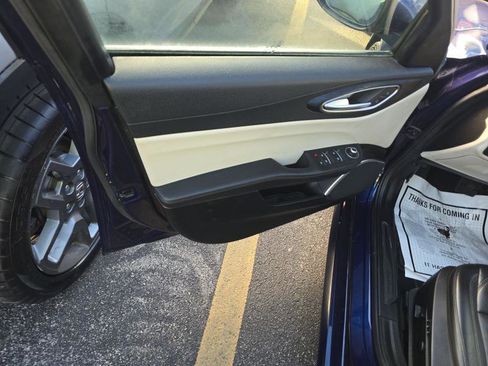 Used 2021 Alfa Romeo Giulia Sprint w/ Performance Package image 7