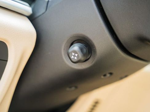 New 2025 Jeep Grand Cherokee L Limited w/ Luxury Tech Group II image 45