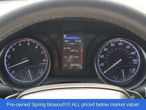 Used 2022 Toyota Camry SE w/ Convenience Package FWD image 29