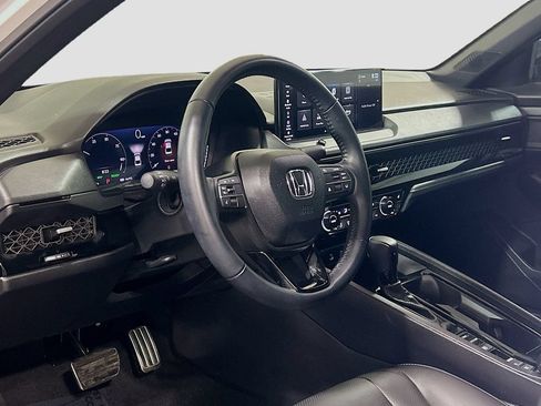 Used 2025 Honda Accord Sport image 7