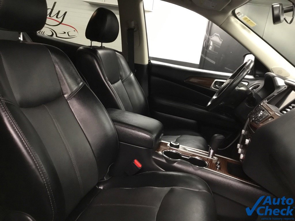 Used 2020 Nissan Pathfinder Platinum AWD/4WD image 41