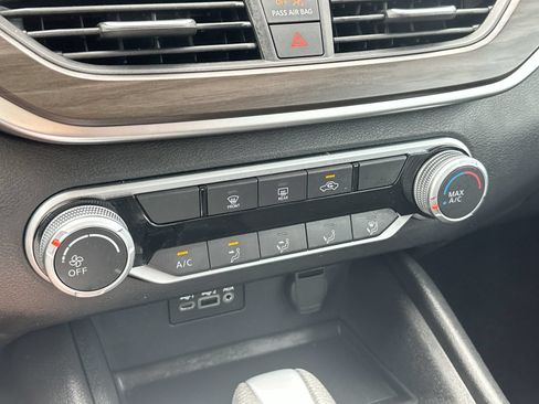Used 2026 Nissan Altima 2.5 SV FWD image 18