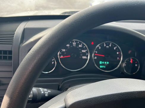 Used 2009 Jeep Liberty Sport image 24