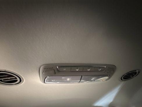 Used 2020 Kia Telluride LX image 29