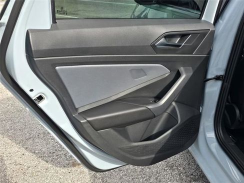 New 2026 Volkswagen Jetta SE image 10