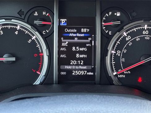 Used 2023 Toyota 4Runner TRD Off-Road Premium image 32