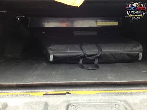 Used 2025 Jeep Gladiator Rubicon w/ Technology Group AWD/4WD image 26