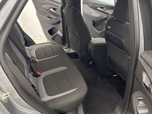 Used 2025 Chevrolet TrailBlazer LT AWD/4WD image 28