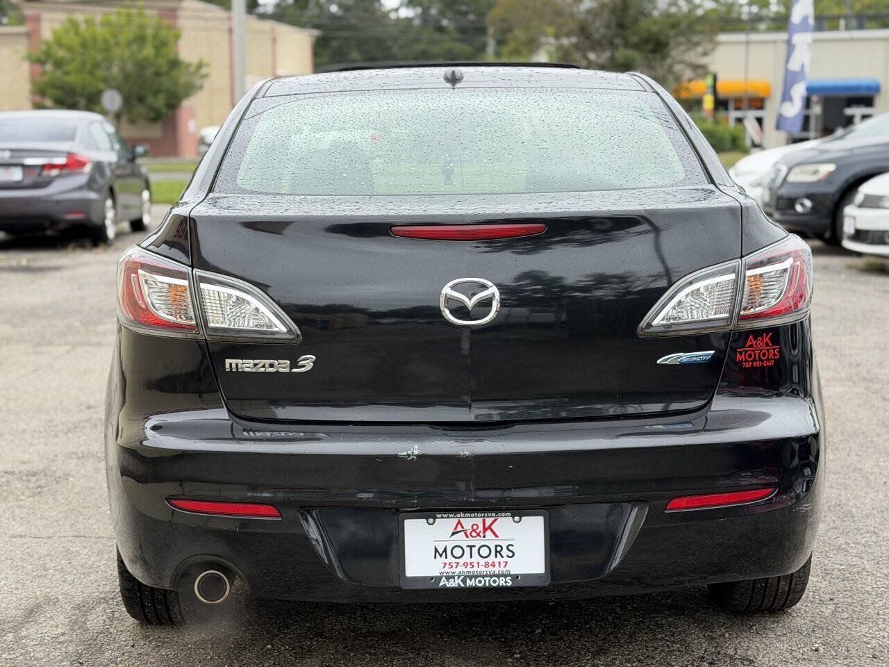 Used 2012 MAZDA MAZDA3 i Grand Touring w/ Tech Pkg FWD image 7