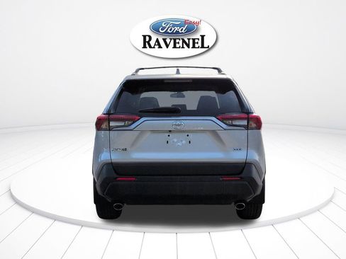 Used 2024 Toyota RAV4 XLE Premium FWD image 5