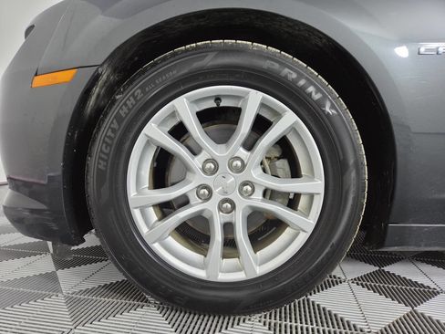 Used 2015 Chevrolet Camaro LT RWD image 12