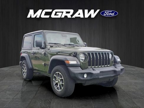 Used 2024 Jeep Wrangler Sport AWD/4WD image 7