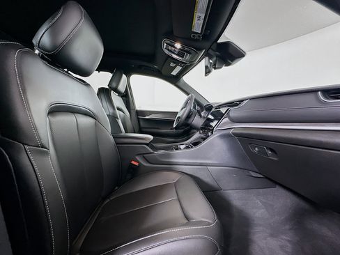 Used 2024 Jeep Grand Cherokee Limited 4xe image 33