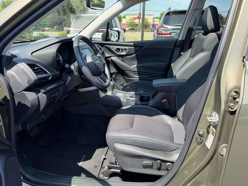 Used 2023 Subaru Forester Premium AWD/4WD image 18