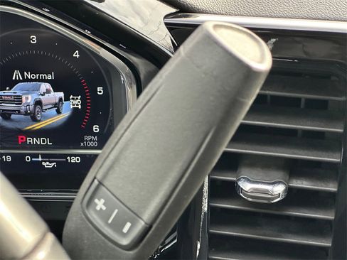 Used 2024 GMC Sierra 2500 SLE image 18