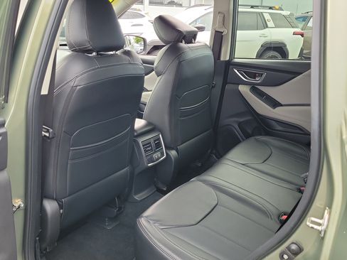 Used 2020 Subaru Forester Premium AWD/4WD image 14