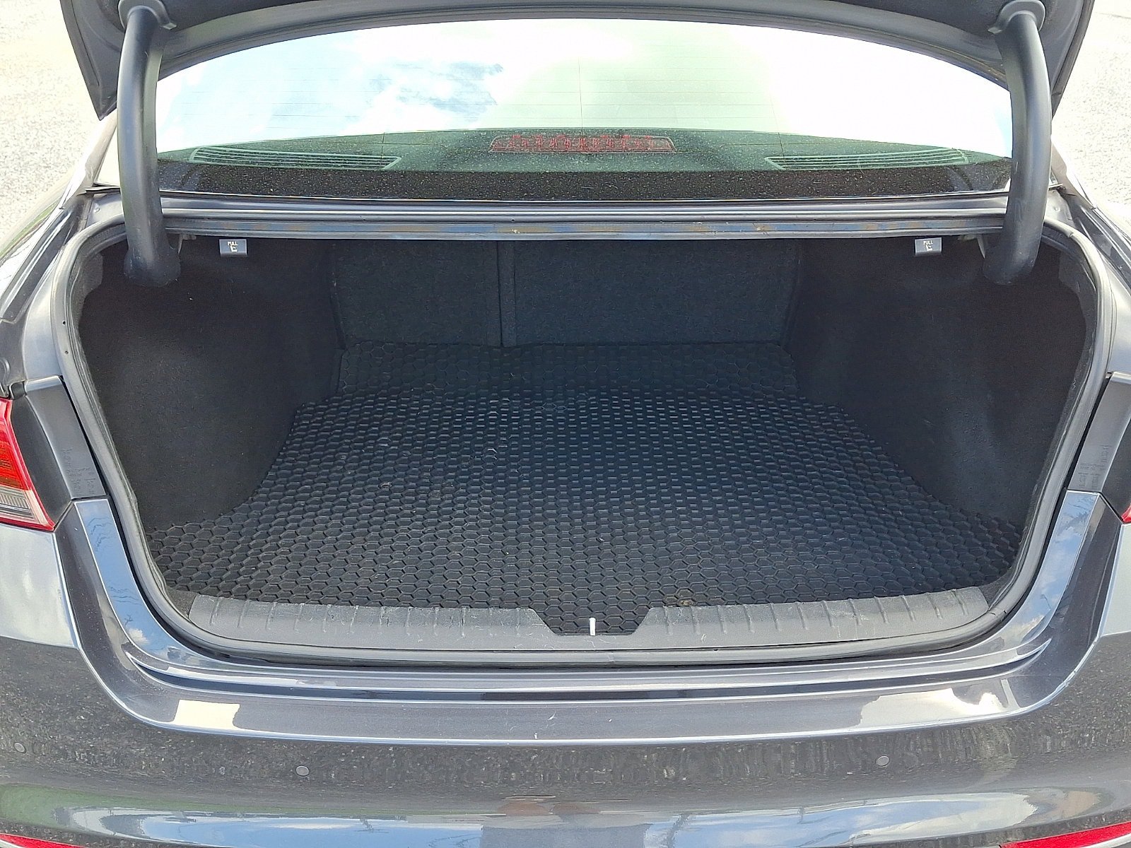 Used 2018 Kia Optima S w/ Panoramic Sunroof Package FWD image 28