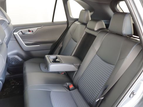 Used 2025 Toyota RAV4 XSE image 9