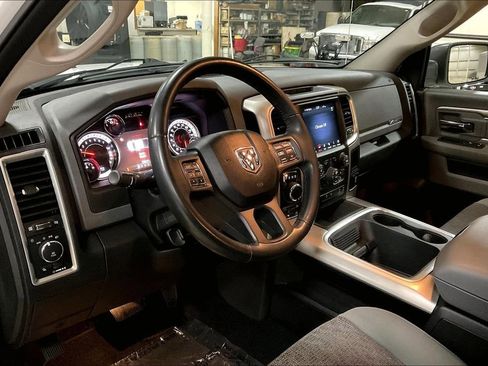 Used 2019 RAM 1500 Big Horn image 13