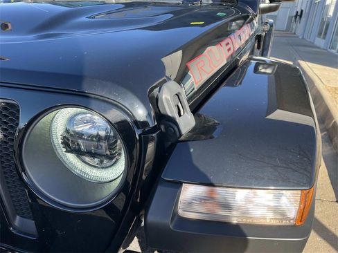 Used 2023 Jeep Wrangler Unlimited Rubicon w/ Cold Weather Group image 2