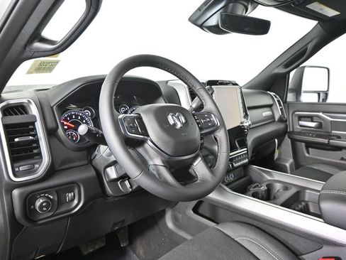 New 2026 RAM 3500 Big Horn AWD/4WD image 22